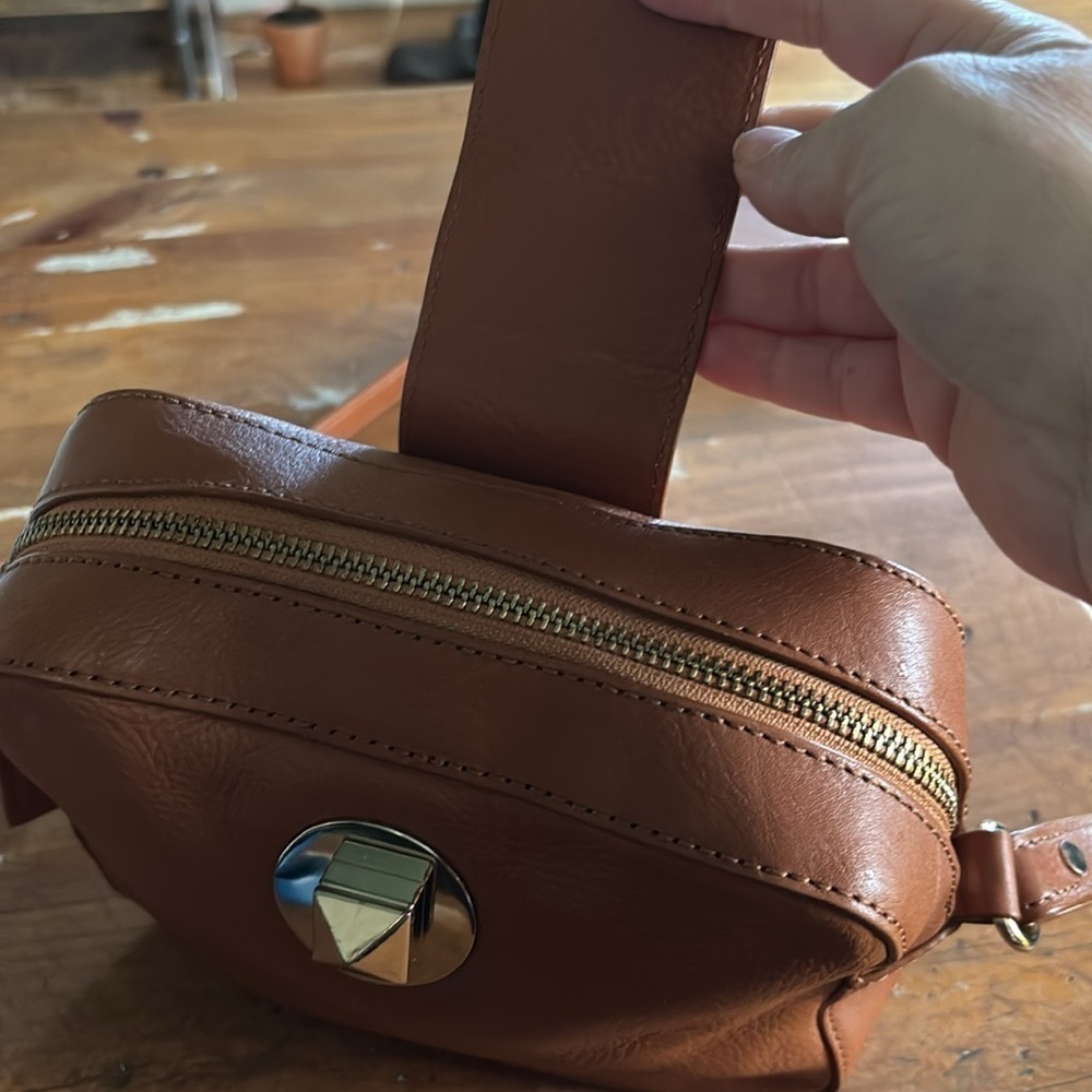 Kate Spade Isla Cognac Crossbody - Picture 5 of 11
